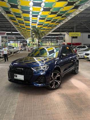 AUDI Q3 2.0 40 TFSI GASOLINA PERFORMANCE BLACK PLUS QUATTRO TIPTRONIC